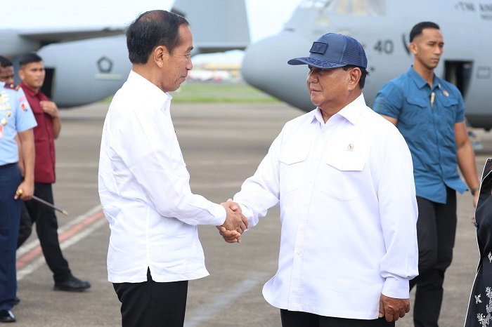 Presiden Joko Widodo bersama Pesiden Terpilih 2024-2029, Prabowo Subianto. (Facebook.com @Prabowo Subianto)

