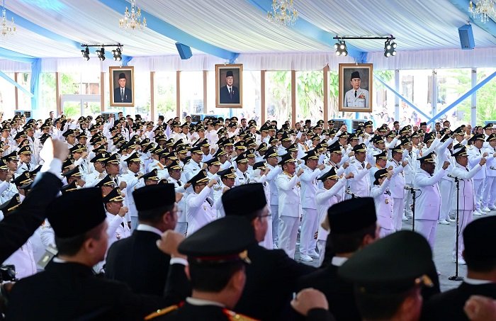 Presiden RI Prabowo Subianto dalam acara Pelantikan Kepala Daerah, Gubernur dan Walikota di Istana Negara, Jakarta. (Facebook.com @Setkab RI)

