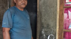 Warga Terdampak Banjir di Serpong Menerima Bantuan dari Rano Alfath 