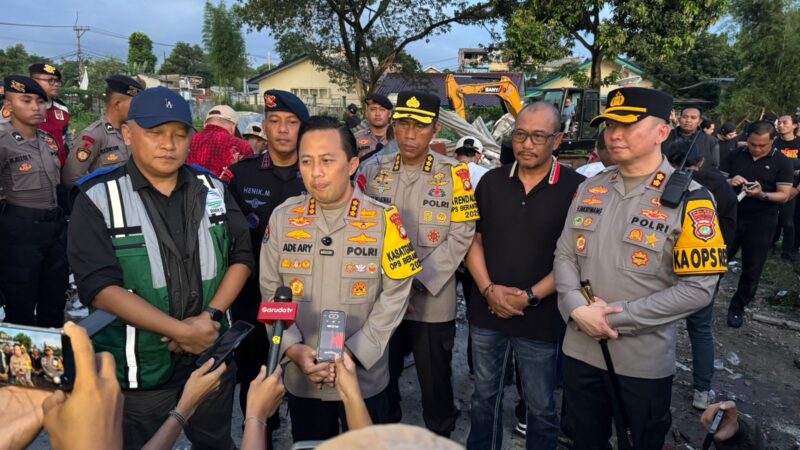 Kabid Humas Polda Metro Jaya, Kombes Ade Ary Syam Indradi di lokasi perkara.