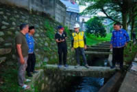 Wakil Walikota Tangsel Pilar Saga Ichsan Mengunjungi Perumahan Serpong Lagoon, Setu mengecek Penyebab Banjir