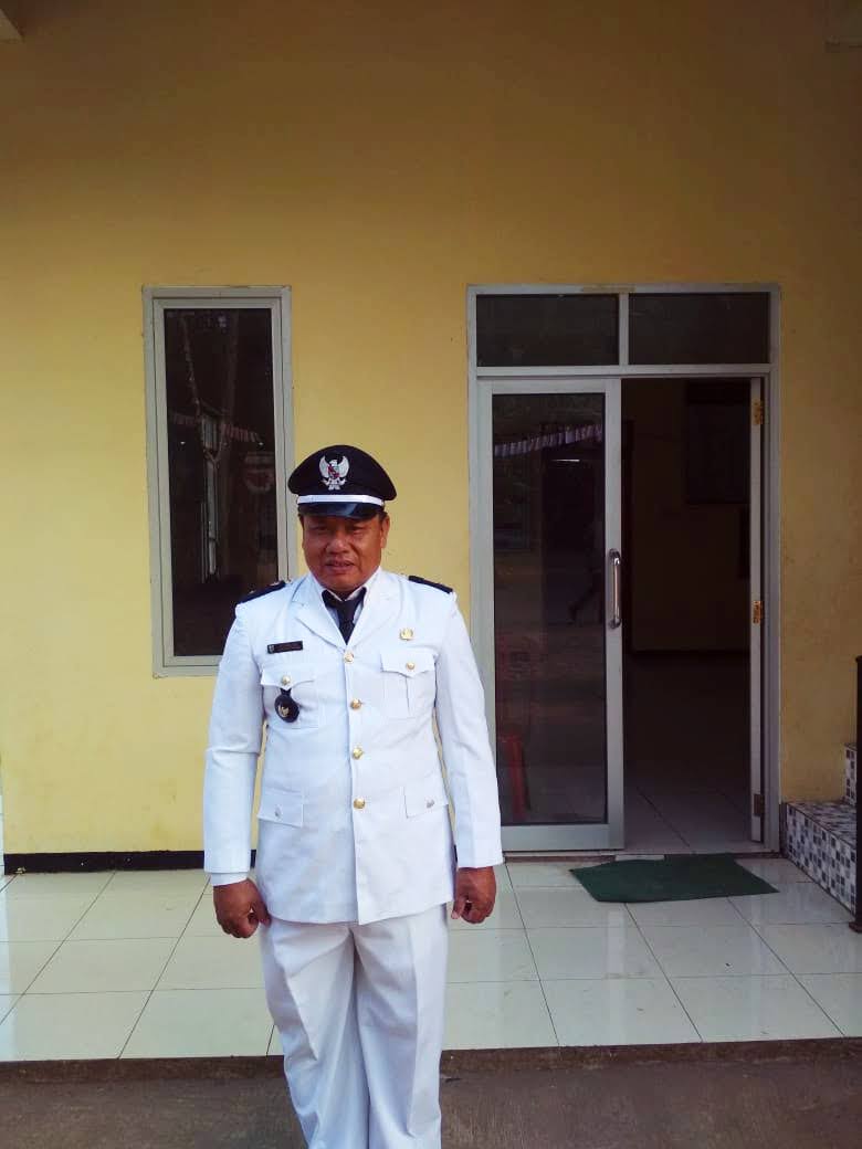 Uhadi, S.H Kepala Desa Kertasana, Kecamatan Pagelaran, Pandeglang