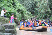 Gubernur Banten Andra Soni Turun Ke Sungai Cibanten, Serang.