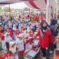 Para peserta dari TK/Kober, SD, hingga RA se-Kecamatan Cimanuk saat mengikuti lomba mewarnai.