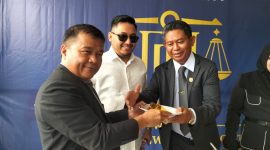 Ketua DPD KAI Banten, Mohammad Anwar saat peresmian kantor hukum di kawasan Gading Serpong, Kabupaten Tangerang.