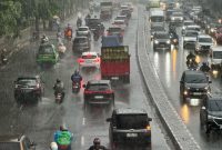 Tangerang Selatan Hujan Deras di Malam Tahun Baru