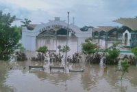 Masjid Agung Banten Terendam Banjir