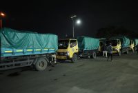 Warga Menghadang Truk Sampah dari Tangsel