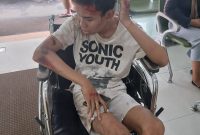 Berkaos Dan Celana Pendek, Seorang Remaja Tergeletak Kecelakaan Di Fly Over Ciputat
