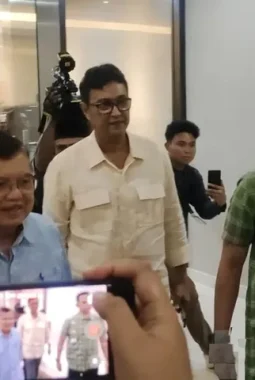 JK Datangi Bareskrim! Bongkar Tuduhan Dana Rp5 Miliar ke Roy Suryo