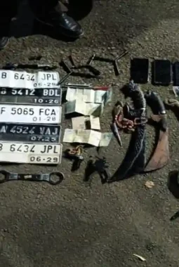 Siang Jadi Debt Collector, Malam Gasak Motor! Dua Pria Dibekuk di Curug