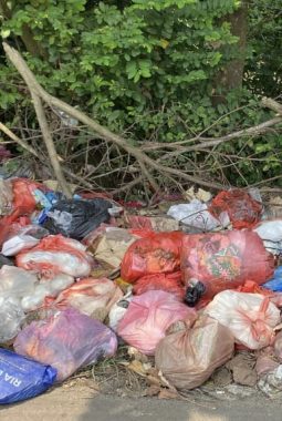 Sampah Menggunung di Lebak Dibiarkan! Bau Menyengat Ganggu Warga