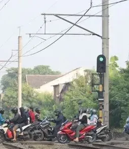 Tak Mau Terulang, Bekasi Siapkan Sensor Canggih di Perlintasan Liar KRL
