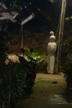 Viral Teror Pocong di Pondok Ranji, Polisi: Pengamen Cosplay Menggunakan Pocong