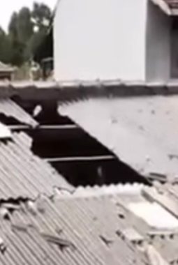 Penjelasan BMKG Soal Angin Kencang yang Hancurkan 33 Atap Rumah di Ciputat