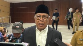 Walikota Tangsel, Benyamin Davnie, saat menghadiri rapat Paripurna di DPRD Tangsel. Foto: Andre/Harianbanten