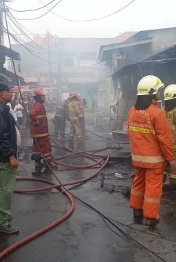 Akibat Kebocoran Gas, Kios di Pondok Aren Ludes Terbakar