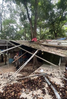 Terbongkar! Karaoke Diduga Berkedok Prostitusi di Taman Kota 2 Tangsel Dibongkar Satpol PP