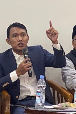 DPRD Soroti Kisruh Seragam Gratis Tangsel, Minta Dindikbud Segera Sosialisasi ke Sekolah