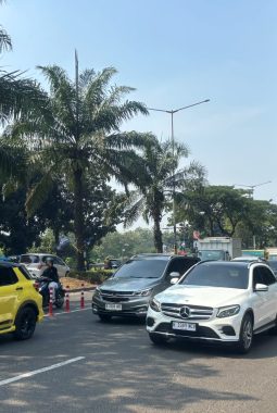 Pemasangan Stick Cone di Rawa Buntu Dinilai Bikin Lalu Lintas Jadi Lebih Macet