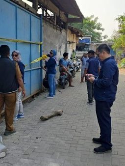 DLHK Banten Segel Tiga Industri Ilegal Diduga Jadi Penyebab Sungai Cisadane Menghitam