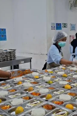 Sah! MK Larang MBG Pakai APBN dan APBD Pendidikan Sesuai UUD