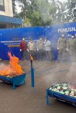 Bea Cukai Banten Musnahkan 41 Juta Batang Rokok Ilegal Senilai Rp62 Miliar