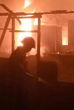 Pabrik Tahu dan Gudang Dekorasi di Pondok Aren Kebakaran, Kerugian Capai Rp2 Miliar