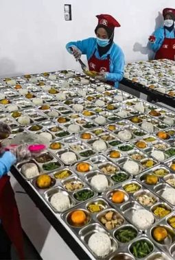 Terlanjur Masak, 316 Dapur MBG di Tangerang Bagikan Gratis Makanan ke Warga
