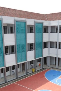 Siswa di Tangsel Mulai Belajar Tatap Muka, Aktivitas Luar Ruangan Tidak Diperbolehkan