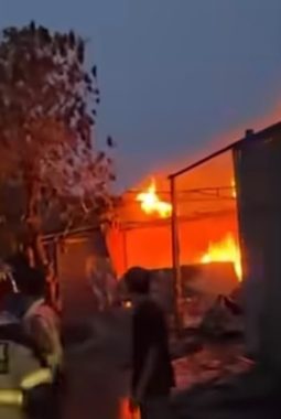 Pabrik Mebel di Pagedangan Kebakaran, 10 Armada Dikerahkan ke Lokasi