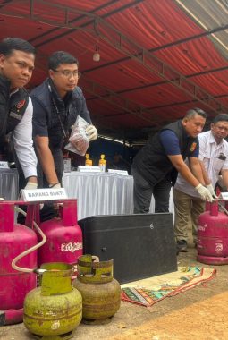 Polisi Bongkar Gudang Pengoplos Gas Subsidi di Tangsel, 1 Tersangka Ditangkap