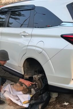 Spesialis Maling Ban Mobil Kepergok Saat Beraksi di Stasiun Rawa Buntu Tangsel