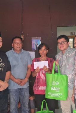 Janda Beranak Lima di Tangsel Tinggal di Bawah Pohon, Rano Alfath Beri Bantuan dan Fasilitasi Kontrakan Setahun
