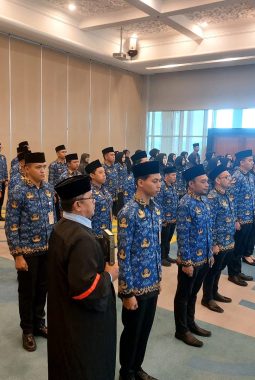 55 PNS Ucap Sumpah Jabatan, Walikota Tangsel Wanti-Wanti Soal Judol